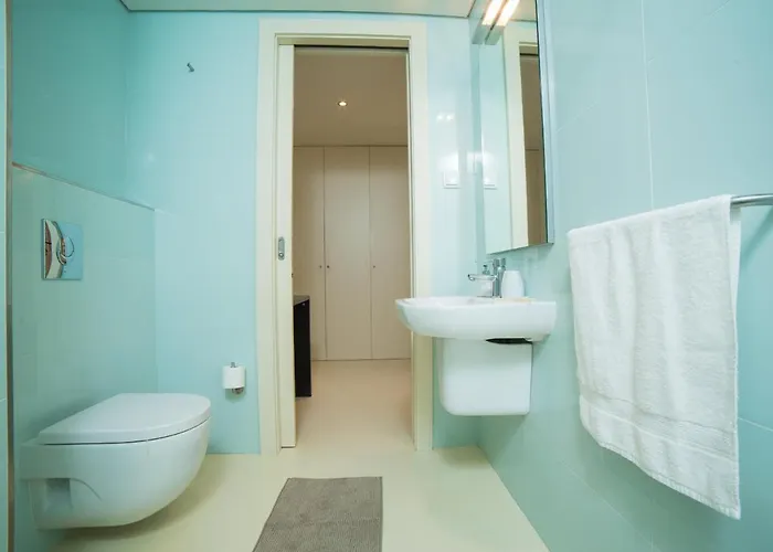 Guest - Cedofeita Apartment Porto