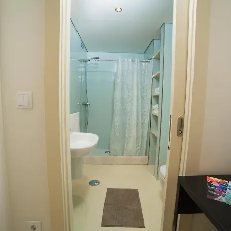 Guest - Cedofeita Apartamento Oporto